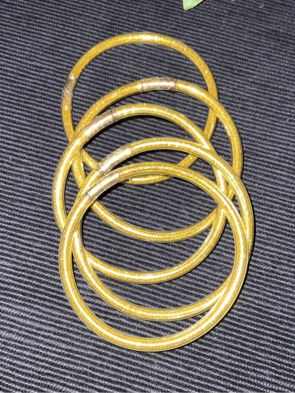Bali shiny gold